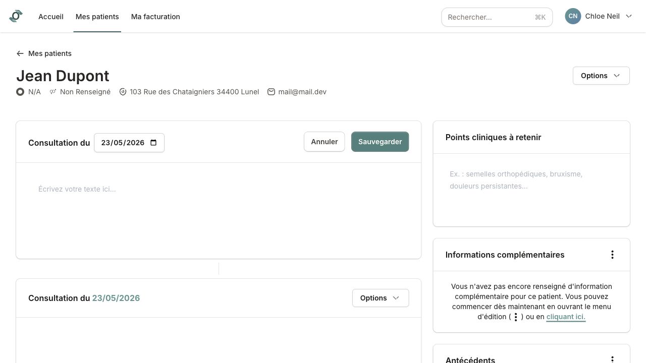 Formulaire de nouvelle consultation avec date, éditeur de notes et points cliniques à retenir